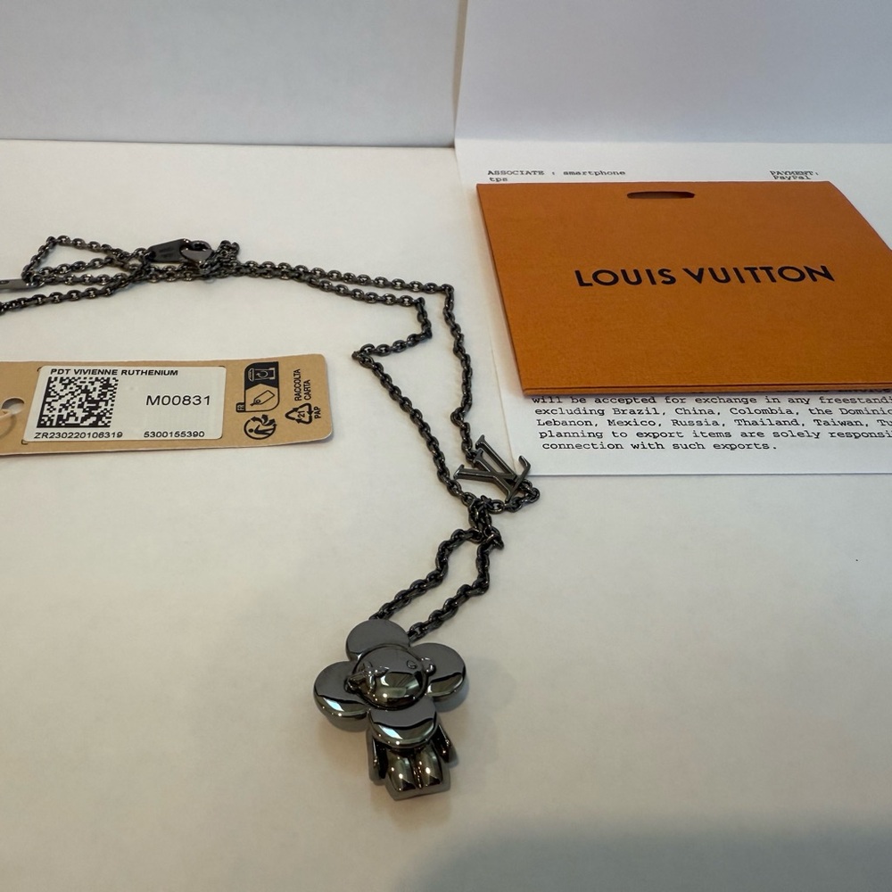 LV Vivienne Pendant